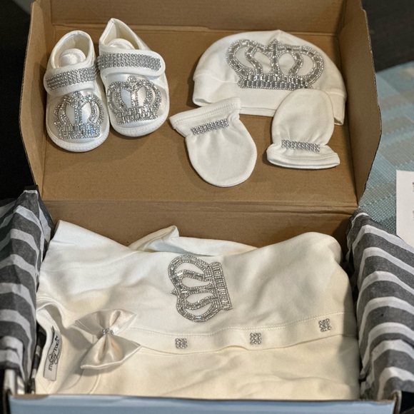 Itty Bitty Toes White/Silver Crown Set